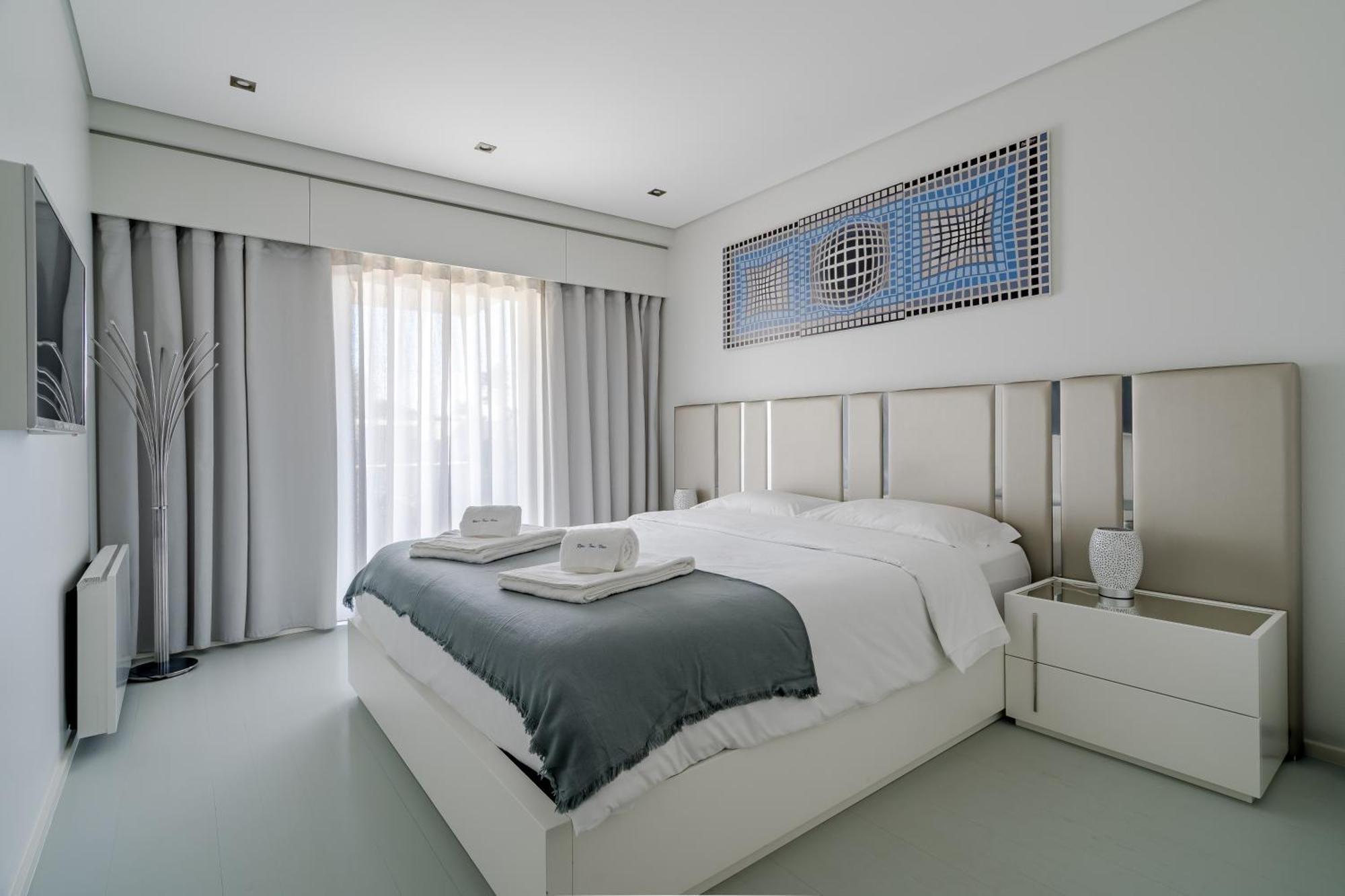 River Town View - Luxury Apartment With Jacuzzi On Terrace 비아나도카스텔로 외부 사진