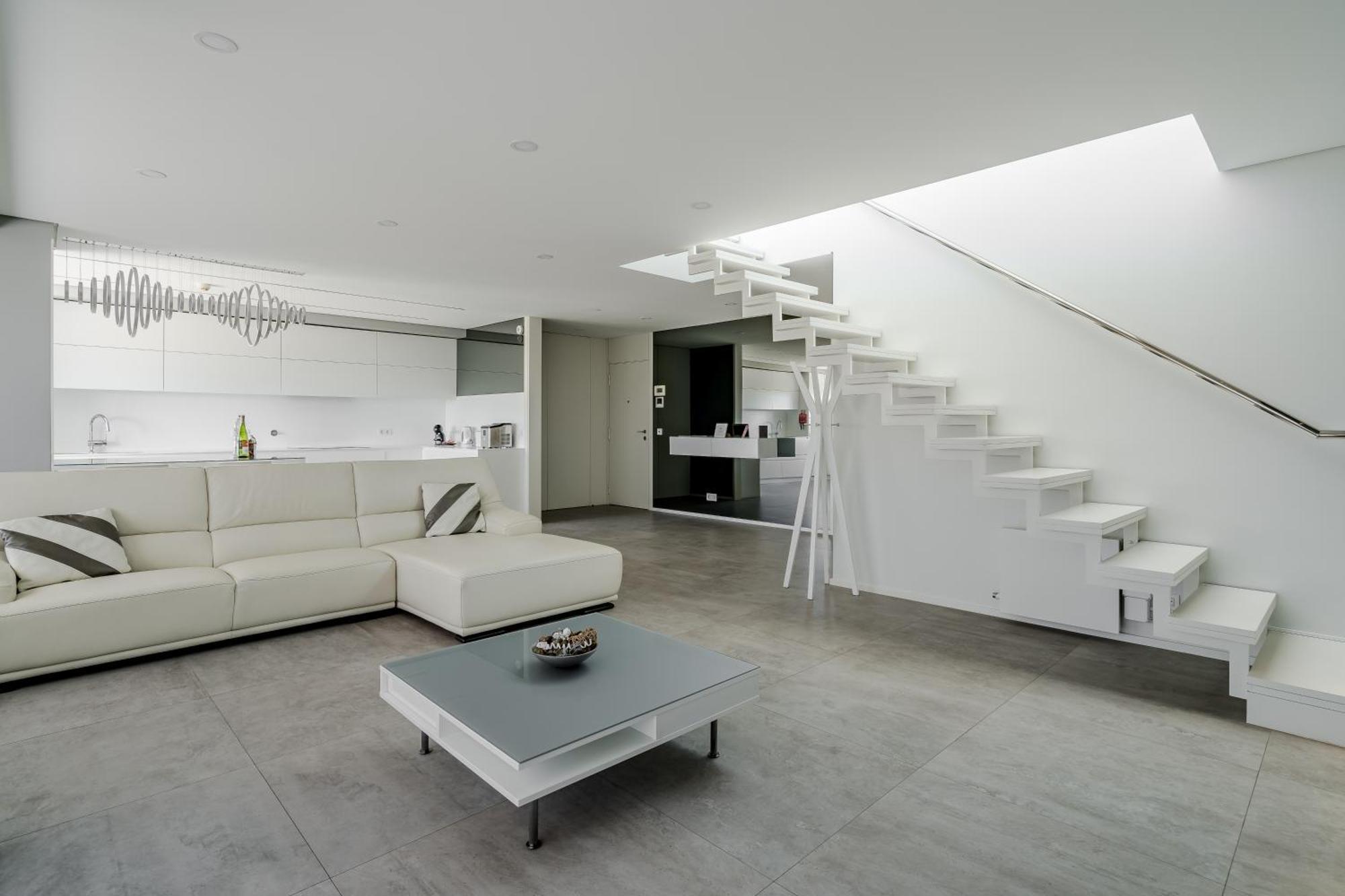 River Town View - Luxury Apartment With Jacuzzi On Terrace 비아나도카스텔로 외부 사진