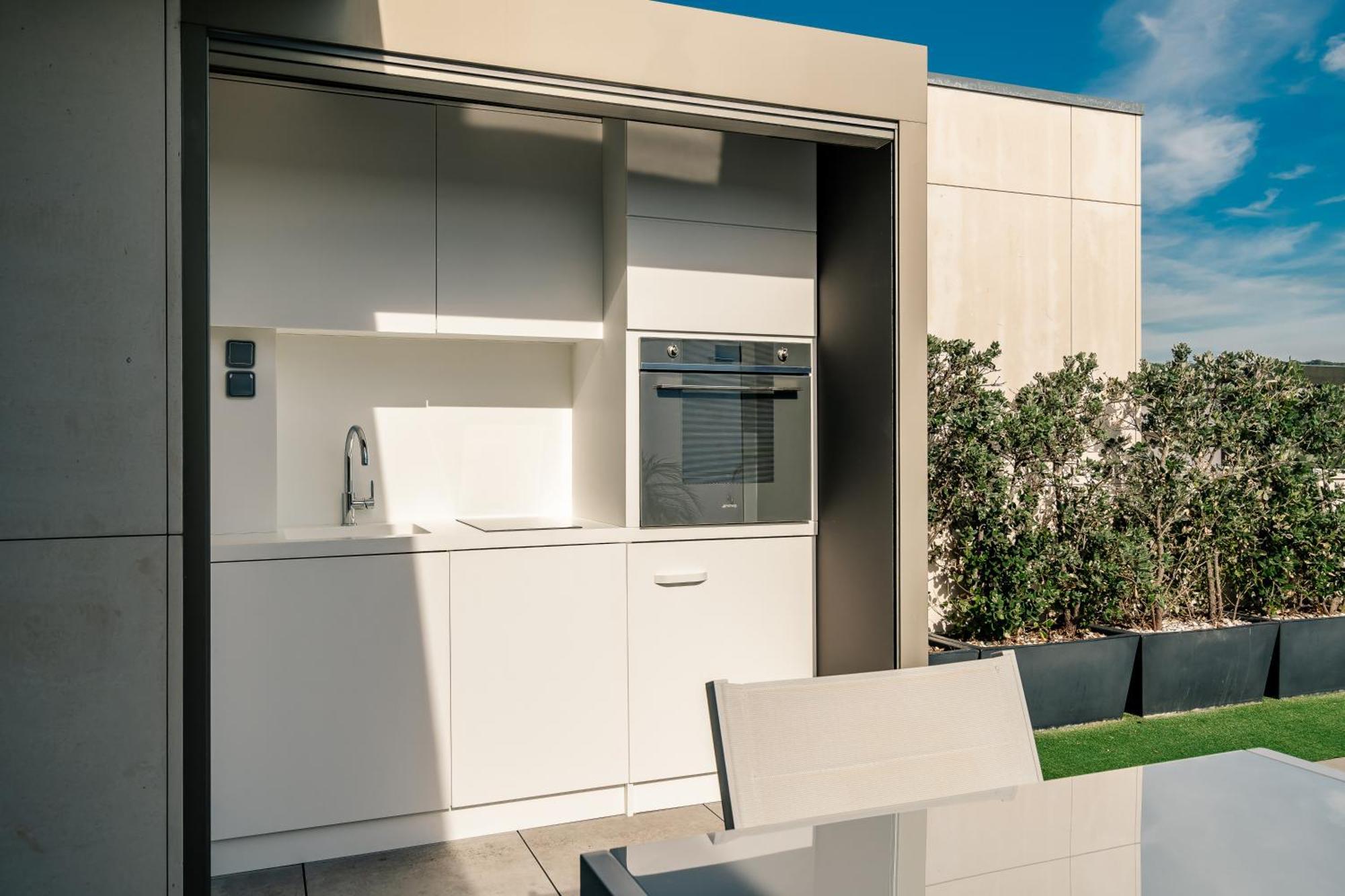 River Town View - Luxury Apartment With Jacuzzi On Terrace 비아나도카스텔로 외부 사진